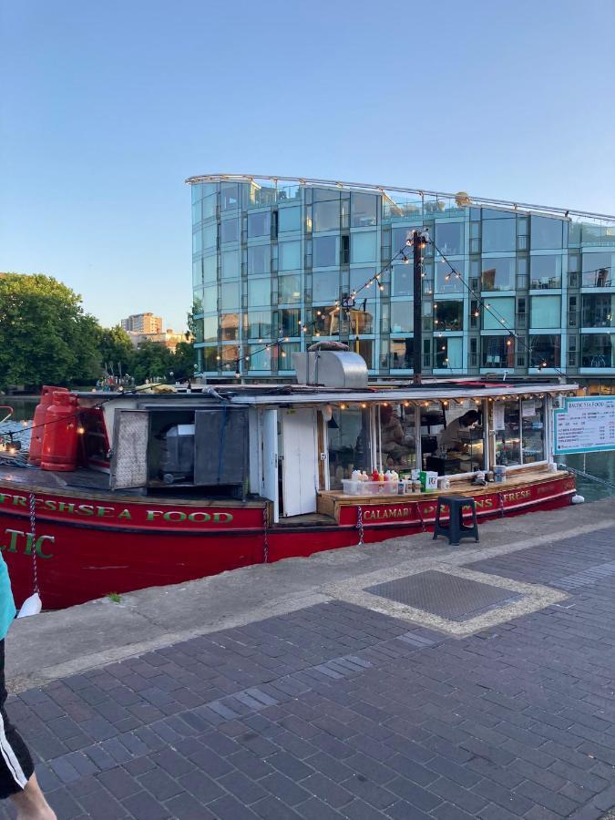Canal View 1 Bed Apartment In Zone 1 Londra Dış mekan fotoğraf