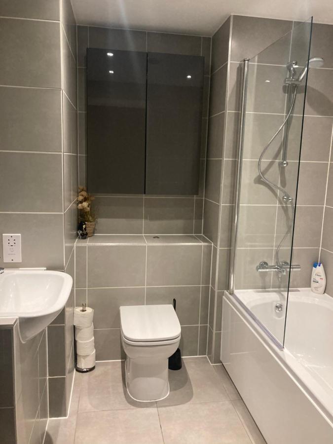 Canal View 1 Bed Apartment In Zone 1 Londra Dış mekan fotoğraf